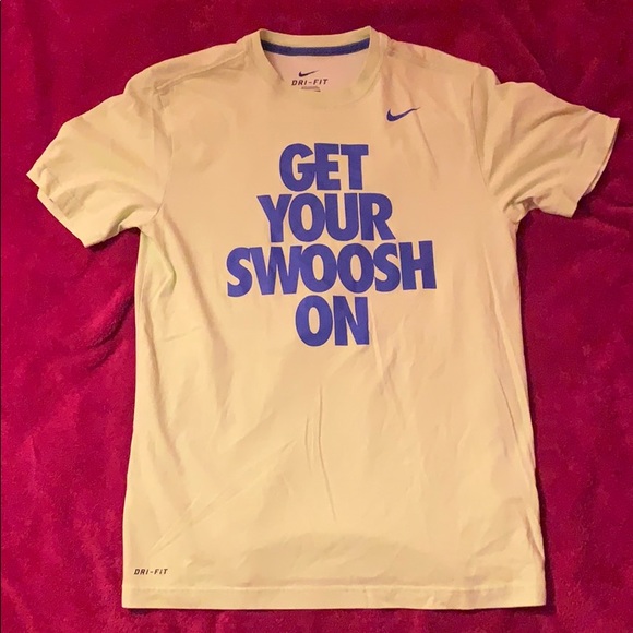 Nike DRI-FIT Tee Shirt - Picture 1 of 4